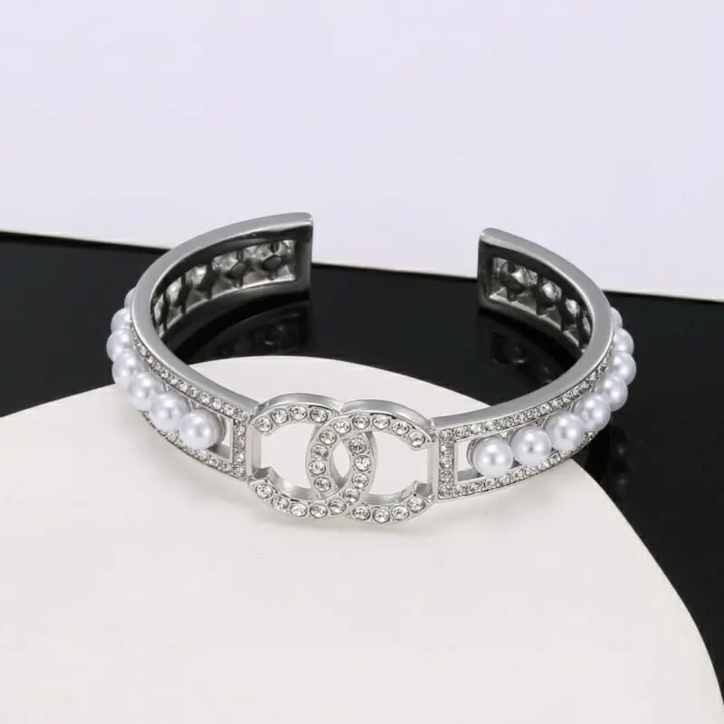 chanel bracelets pour femme s_123470a1